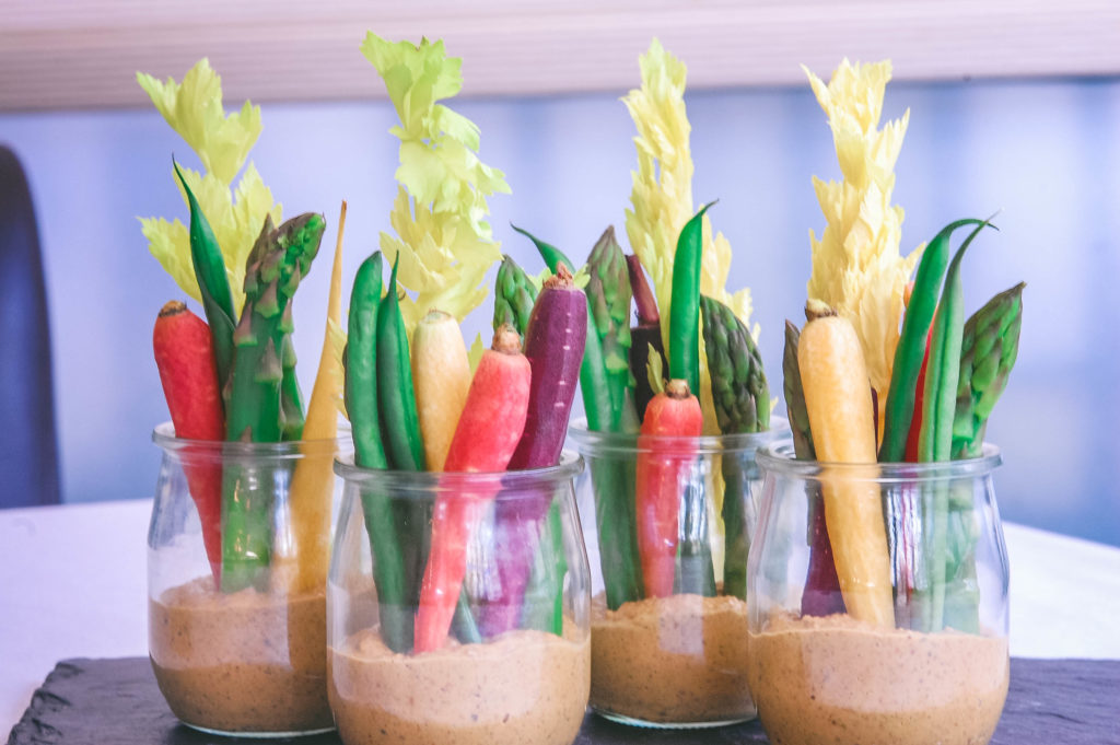 hummus and crudite